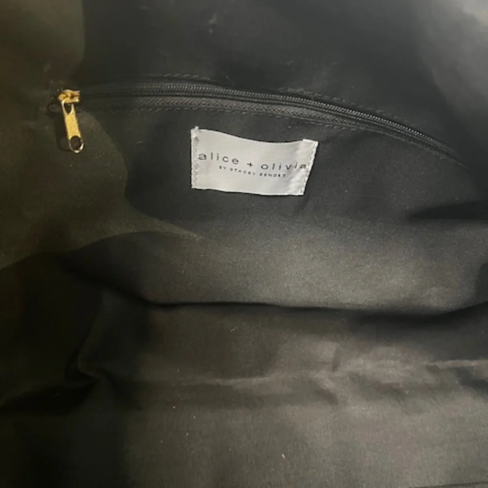 NWOT Alice + Olivia Black & White Positano Striped Duffel Bag - Picture 8 of 11